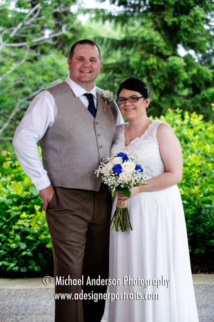 Very nice Elm Creek Park Reserve wedding photography of the bride and groom.