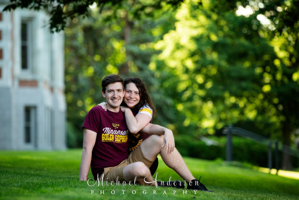 U of M engagement portraits in front of Folwell Hall at the U of M.