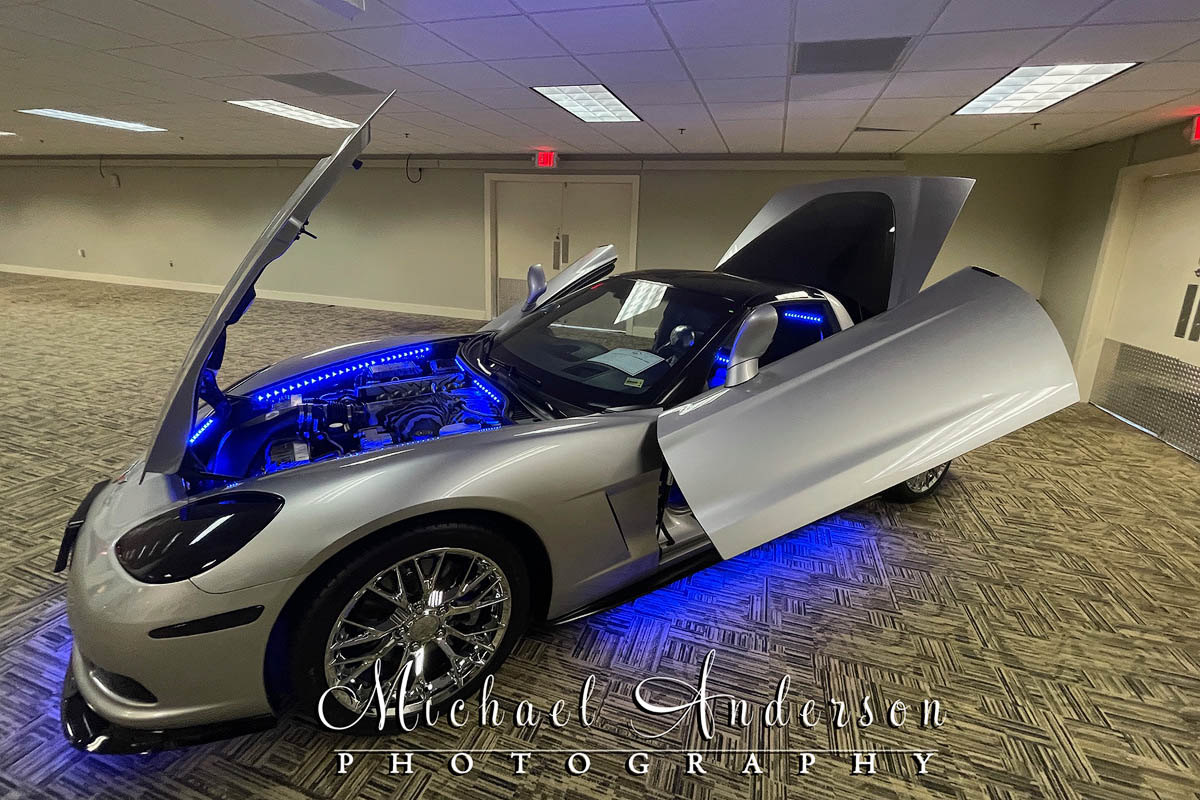 A 2005 C6 Corvette on display the LOCC Show.