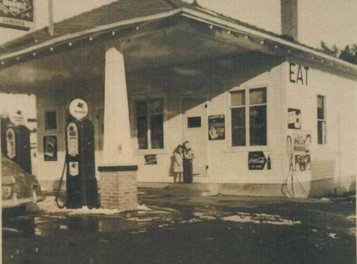 Old photo of the historic Sturgeon Lake Mobile gas station in Sturgeon Lake, MN.